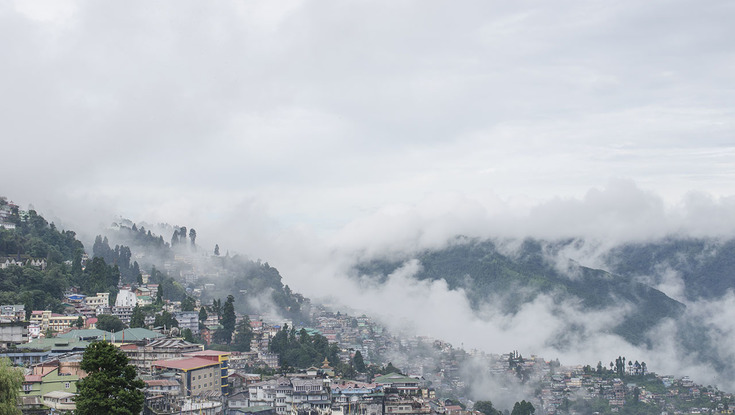 Darjeeling_view_from_Chowrasta_735x415.jpg
